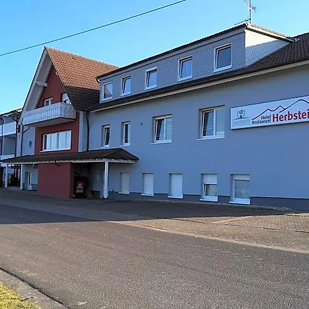 Отель Hotel Herbstein 3*