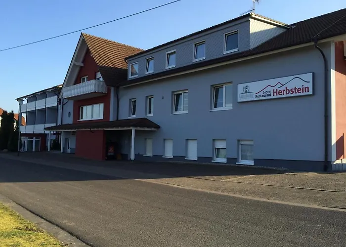 Hotel Herbstein Szálloda